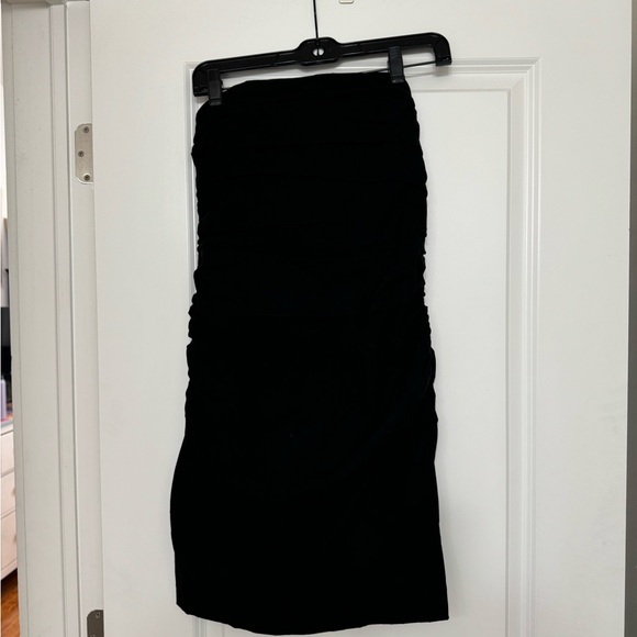 Anthropologie Dresses & Skirts - Anthropologie Strapless Mini Bodycon Dress (Size Medium)